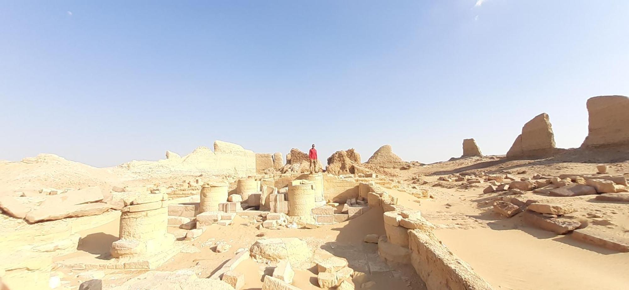 Tut Pyramids View Hotel Cairo Exterior photo